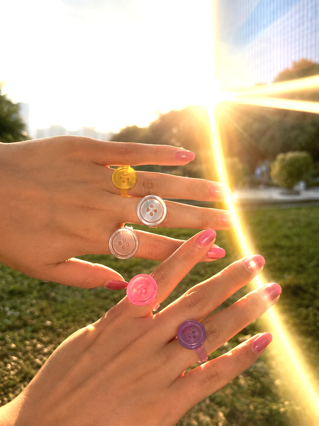 Aura Button Ring